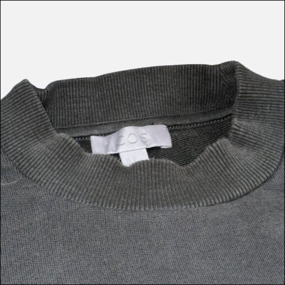 COS Minimalist Crewneck Sweater | Soft Cotton Knit | Modern Essential (Size M) - Picture 3 of 10
